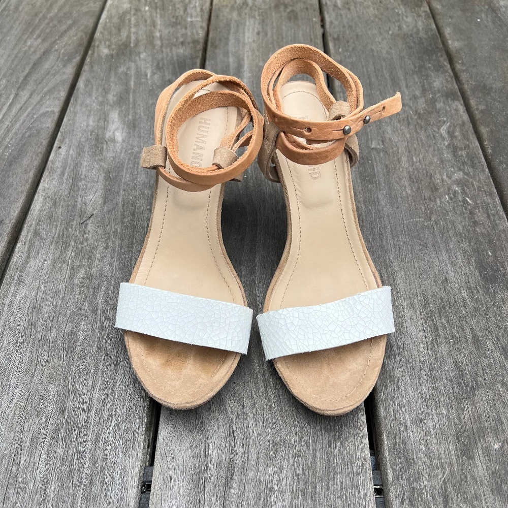Tan Leather Humanoid Sandals w/wrap around ankle straps Size 8.5 US/ 39 EUR
